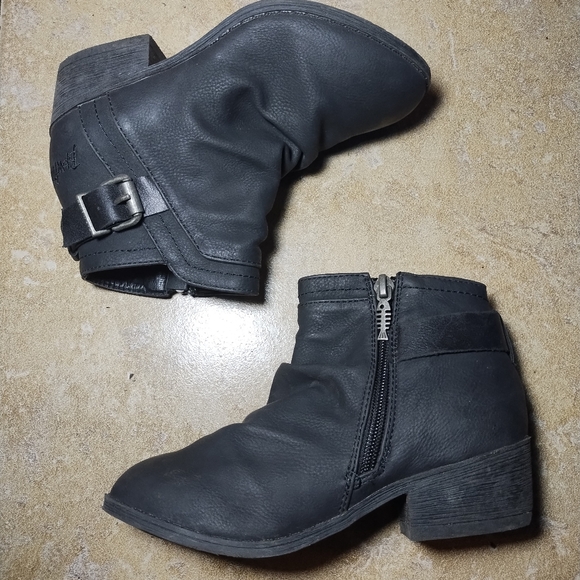 Blowfish Girls Genuine Leather Black Zip Up Booties Size 1 - Picture 3 of 8
